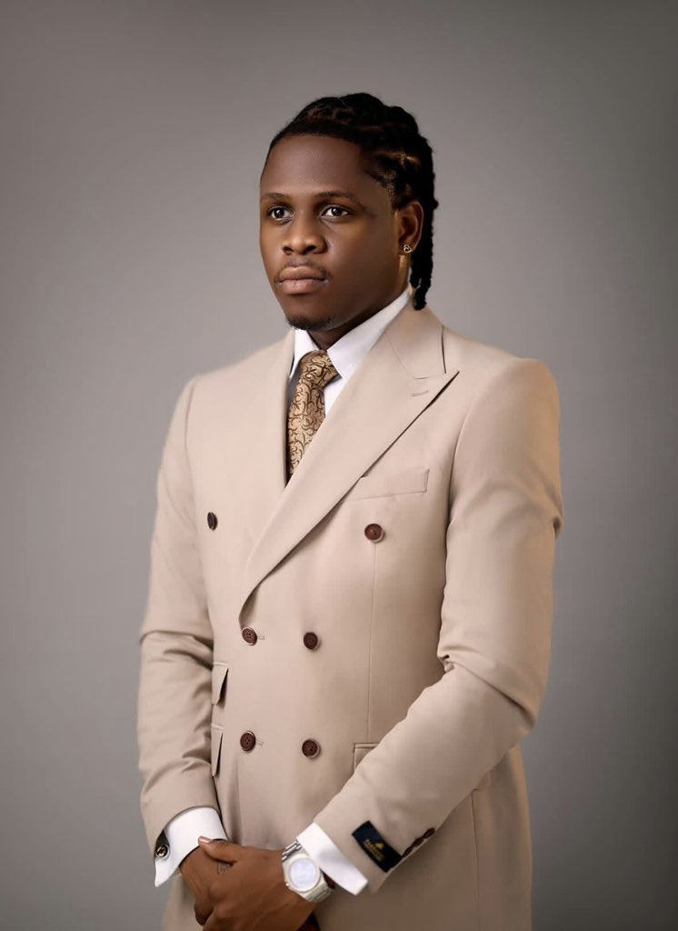 Verydakblackman's tweet photo. Asherkine is a popular Nigerian philanthropist. Over the years, he has built his brand around helping people, and it has been beautiful watching his growth and the smiles he puts on people’s faces. https://t.co/JVQwTTUAix
