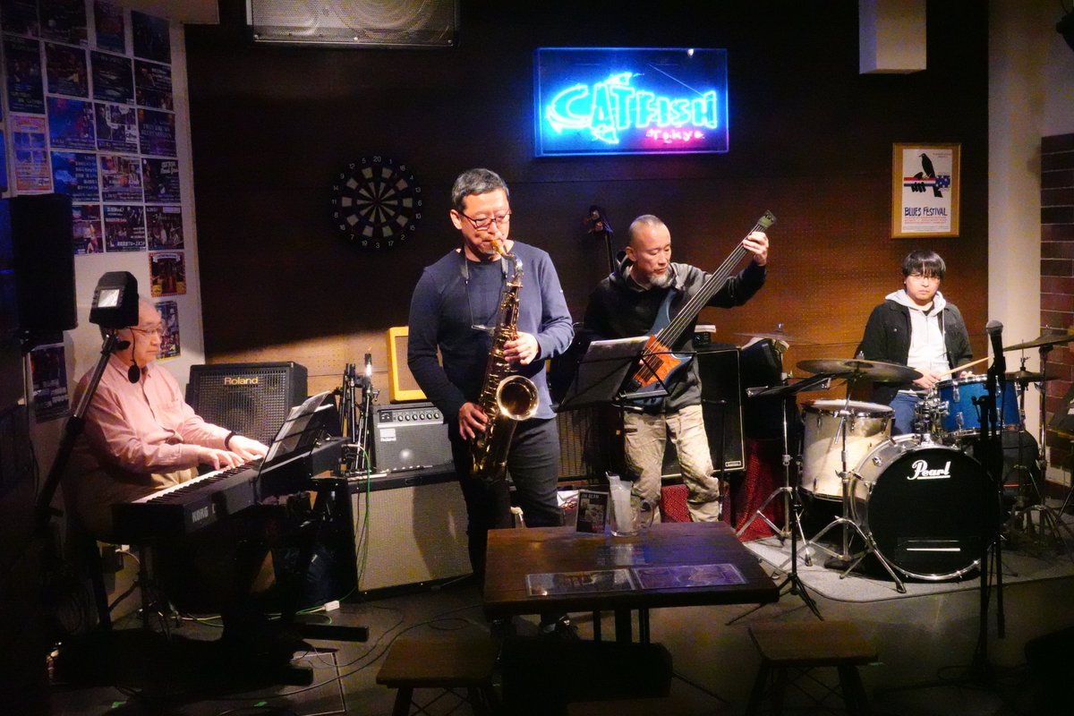 CatfishTokyo's tweet photo. 3.8(日)昼の部/Jam Session For Jazz
花粉の影響などもある中でのお昼のジャズセッション
少人数ではありましたが色んな曲に挑戦できました

#大田区 #蒲田 #kamata #blues #ブルース #catfishtokyo #jazz #ジャズ #ジャズセッション #jazzsession https://t.co/gANa0xioLu