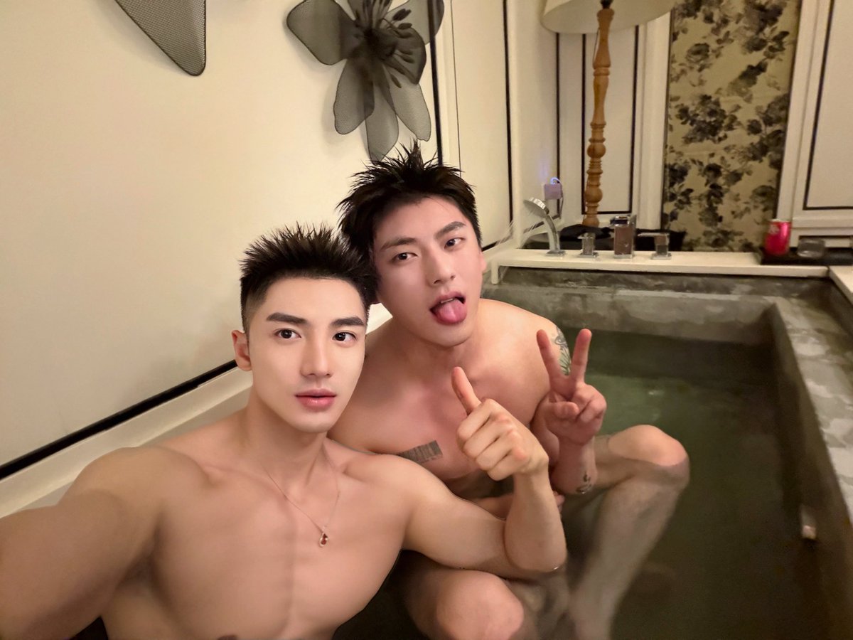 夜未央 tweet media