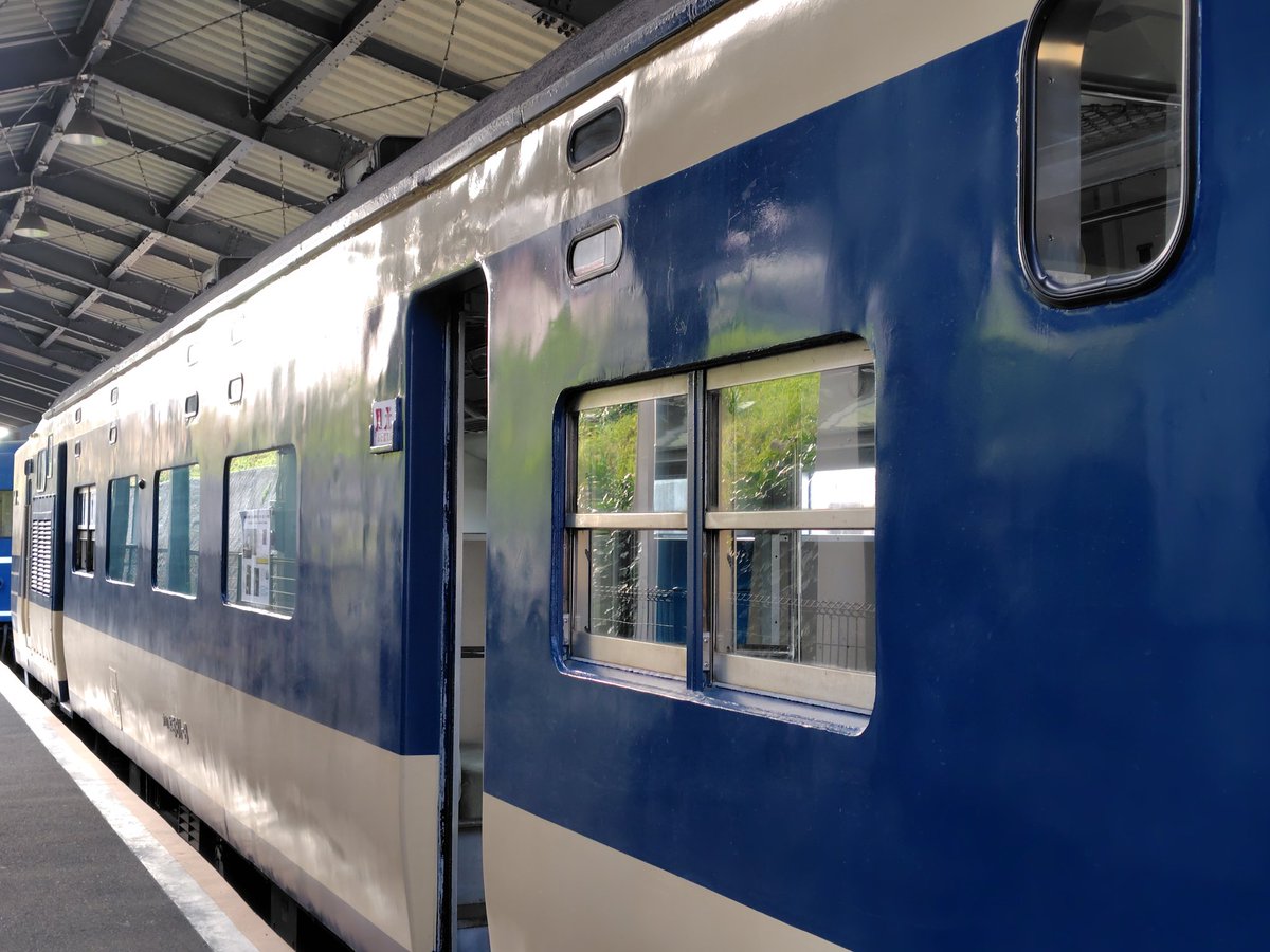 九州鉄道記念館を訪問した最大の目的はクハネ581-8。 九州に残る583系