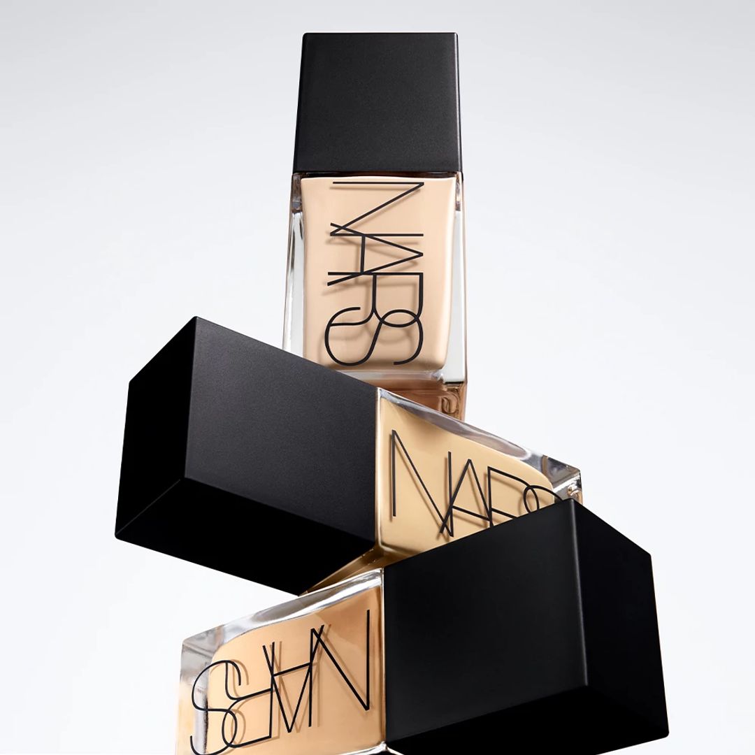 NARSCosmeticsJP's tweet image. ＜コンシーラー特製サイズ＆リップバーム4色サンプルがセットに＞
ライトリフレクティング ファンデーション キット / 14,300円(税込)

透明感とツヤ感、どちらも重視したい方へ。
スキンケア成分たっぷりで敏感肌の方にもおすすめです。

▽詳細はこちら
narscosmetics.jp/lr_fd_kit/lrfd… 

＃NARS ＃ナーズ