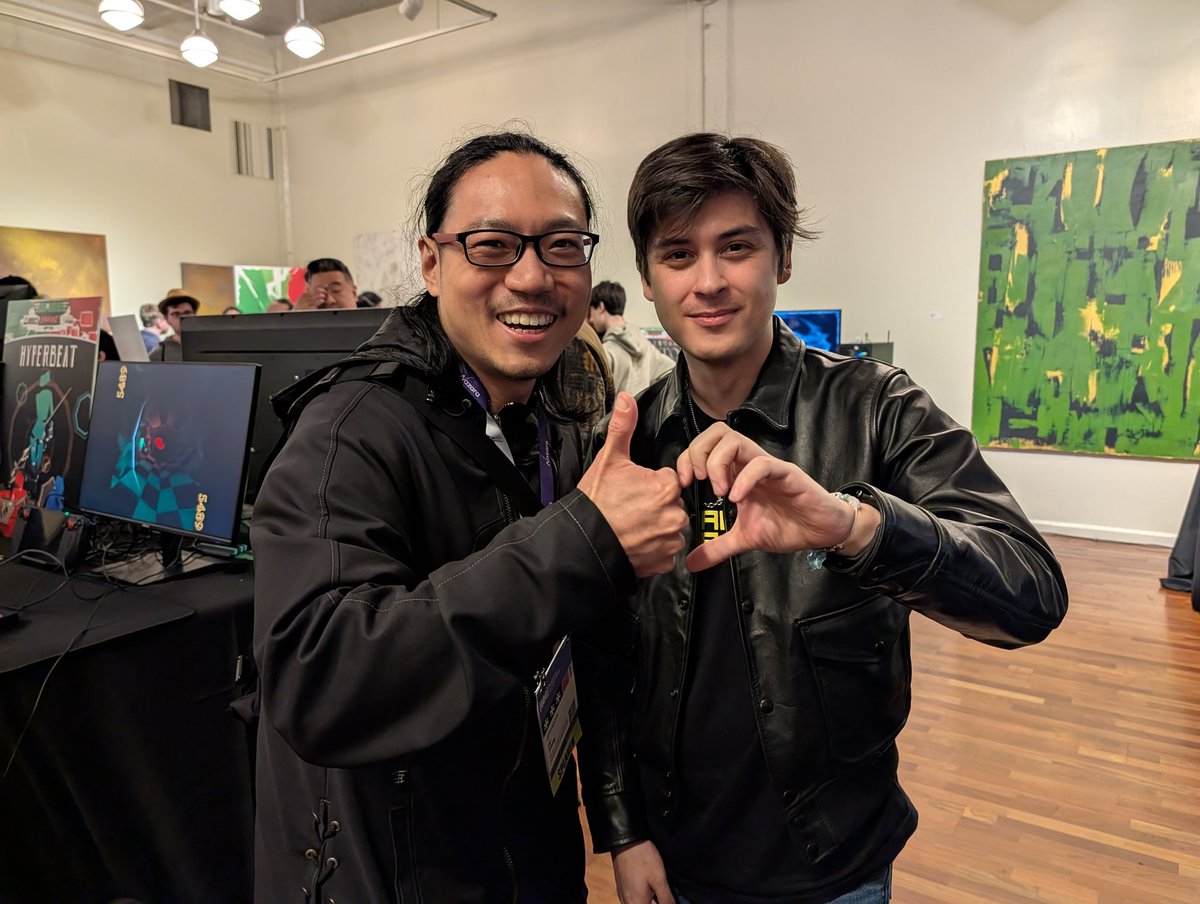 geoff ✈ momocon & combo breaker (??) tweet media