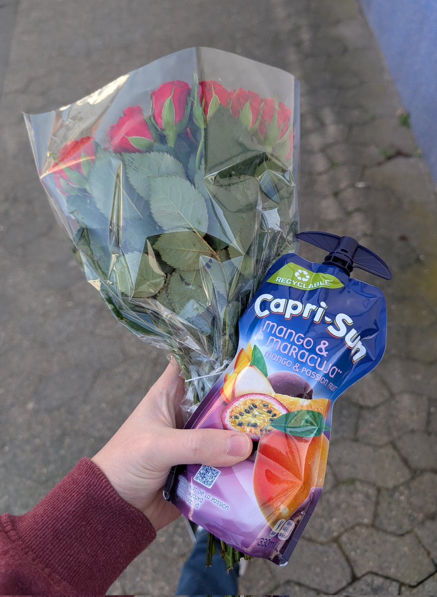 Und da soll nochmal jemand sagen Romantik sei Tod.