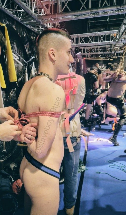 More rope pics 🪢

#bondage #ropes #shibari #bdsm #slave #gayslave #cagecheck #teamlocked #chastity #gaychastity #gaysub #darklands #darklands2026 #socks #whitesocks #gaybdsm