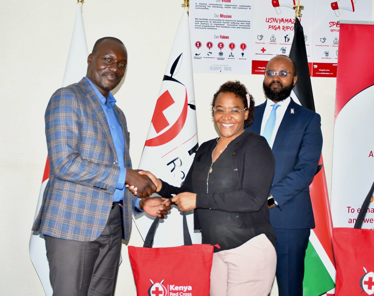 theoneus1's tweet photo. @Jacton_Mwembe  visited the @KenyaRedCross  to back a flood‑relief program, supporting victims of recent floods and boosting community resilience. Let's put flood victims in prayers 🙏 
#BuildingBetterTogether 
#EngJactonMwembe4IEKPresident
#EngineersDecide https://t.co/pmx3O5GYqi
