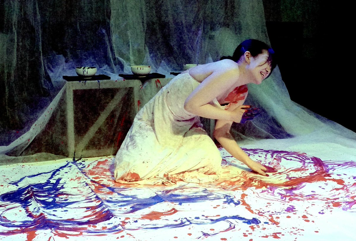 【短編演劇集「四半時祭」参加】

夜想過劇団 第拾夜　「背　徳」

#谷崎潤一郎 の「刺青」を自由翻案した一人芝居

彫師が理想の若い女の背中に刺青を入れ
成熟した妖艶な美女へと変貌させる物語
マゾヒズムを描いた谷崎文学の原点

3月21日（土）14時　22日（日）18時

【出演】船橋綾香（aon座）