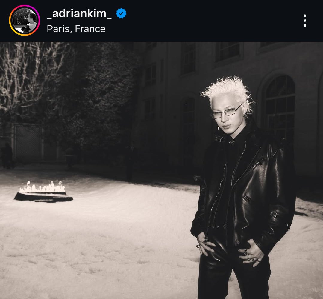 THIS WHAT TRUE LOVE LOOKS LIKE 💞🥹

MIN HYORIN FANGIRLING OVER HIS
HANDSOME HUSBAND TAEYANG!

She commented 4 times under the photographer 's post ! The emojis !

THE MOST WHOLESOME COUPLE IN KPOP 💕