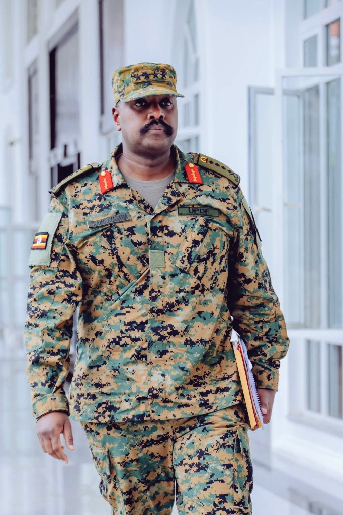 Katwire polly tweet media