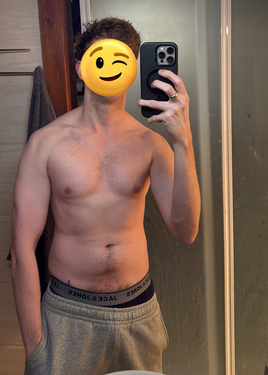 CutIrishGuy's tweet photo. Do you like Irish guys? 😉

 #candidnudity #boxerbriefs #boysinunderwear #circumcized #cock #cockworship #cutcocks #dick #dickslip #guyspy #boxershorts #mushroomhead #meninunderwear #Naked_Men #penis #bigdick #circumsexual #bushbro https://t.co/59EHAFG0hp