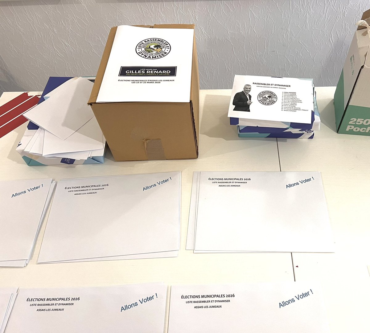 RDAssaislesJ's tweet photo. 🗳️#Municipales2026🗳️
✅ Les #bulletinsdevote imprimés, les professions de foi et le programme complet seront bientôt distribués dans vos boîtes aux lettres 📪 📩
✅ Pensez à les lire attentivement‼️
✅ #SecretDeCampagne
✨🌾🌞🏘️🌺🌳🍒✨
#RassemblerEtDynamiser
#AssaisLesJumeaux https://t.co/En2sJUllr1
