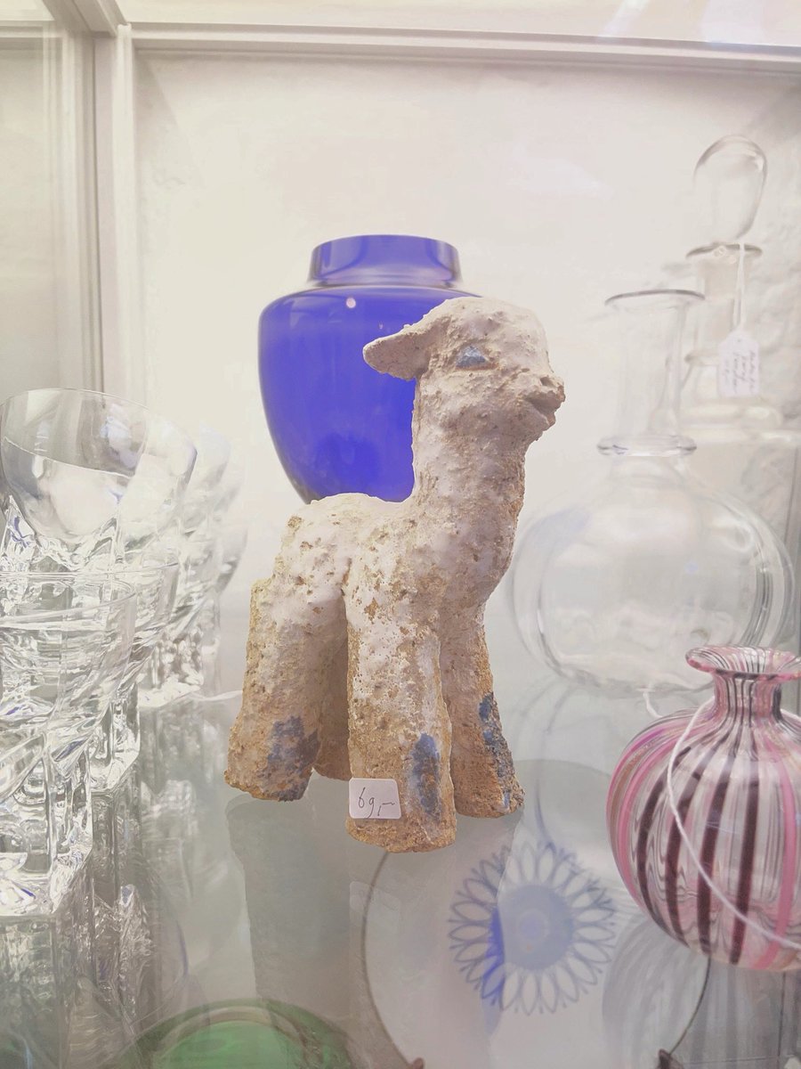 croissant tweet media