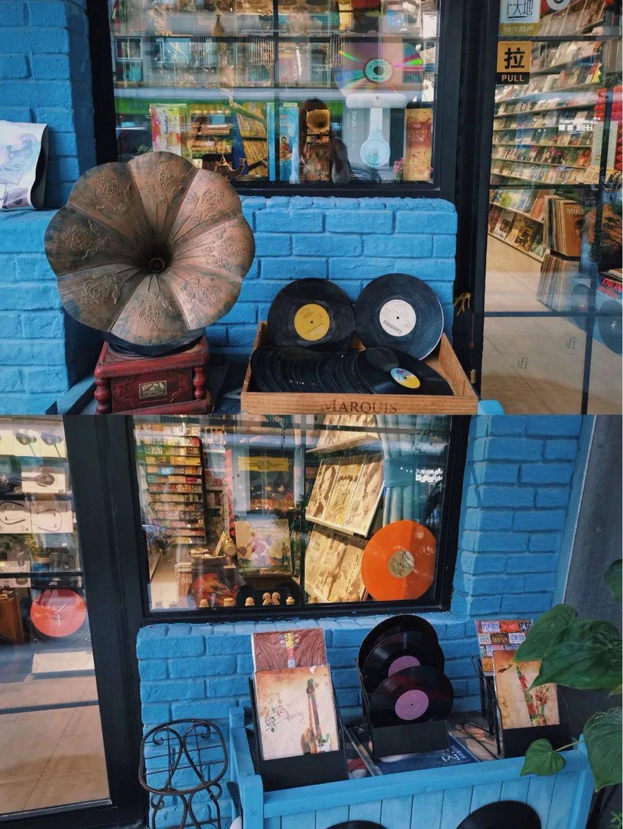 GulabiyeBa36285's tweet image. "Sorting old stuff = Finding forgotten stories.  Which treasure will you unearth today #DeclutterWithJoy #OldStuffMagic"