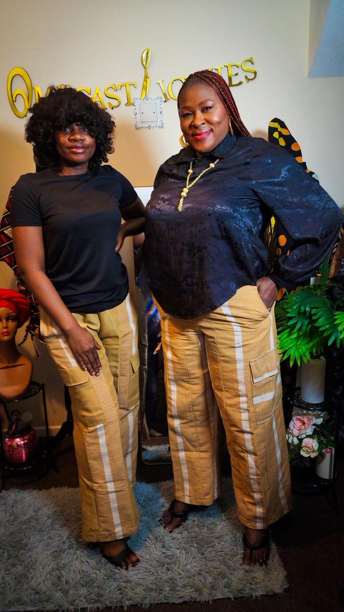 Omegastitches's tweet image. Africa meets Birmingham 🇬🇧
Stepping out in bold prints and pure culture. Who said tradition can’t be stylish? 💃🏾

#africanfashion #ankarastyle #africanattire #birminghamuk #africanstyle #ankaradress #africanprint #ukfashion #africanbeauty #tiktokfashion