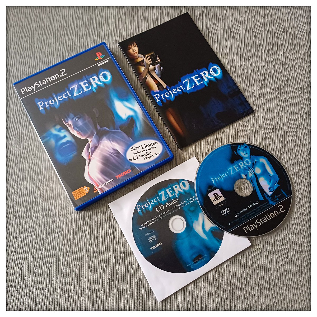 MisterKyleHyde's tweet image. J-2 pour le remake ! J'ai connu le premier épisode quelques semaines avant la sortie du 2, et on s'en doute, coup de coeur... Revendu un peu plus tard pour cette édition spéciale... à 5 balles chez Carrefour ! #projectzero #fatalframe #zero #tecmo #sony #ps2 #wanadoo (oui 😂)