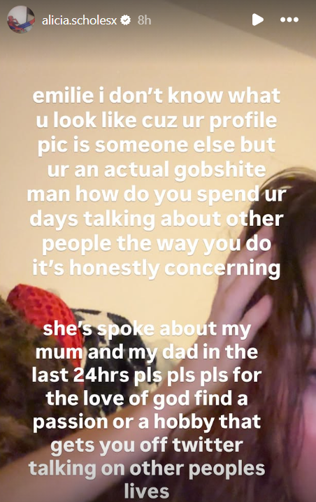 emilie 💌 tweet media