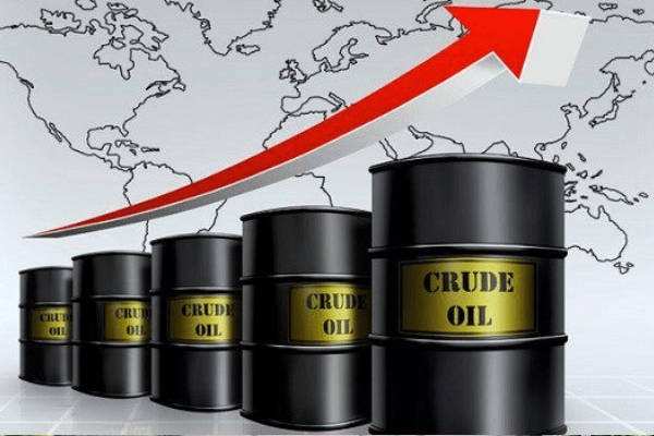 coinbureau's tweet photo. ⚠️ ALL EYES ON G7: OIL RESERVE DECISION EXPECTED IN HOURS...

G7 energy ministers will hold a virtual meeting at 12:45 PM GMT today to decide whether to release emergency oil reserves.

Officials are weighing a huge 300M–400M barrel release to calm global markets.

The stakes are massive: oil just collapsed ~30%, crashing from nearly $120 to ~$83, completely erasing this week’s war-driven surge.

This comes as traders react to G7 reserve talks, potential changes to Russian oil sanctions, and Trump suggesting the Iran war could end soon.

If reserves are released: oil could drop further, easing gas prices and inflation worldwide.

If not: supply fears could return fast and oil could spike again.