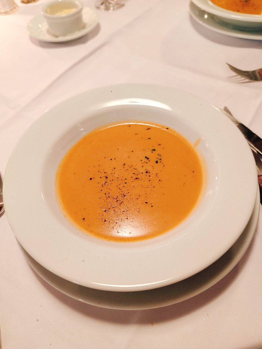 𝑪𝒊𝒏𝒅𝒚 𝑳. tweet media