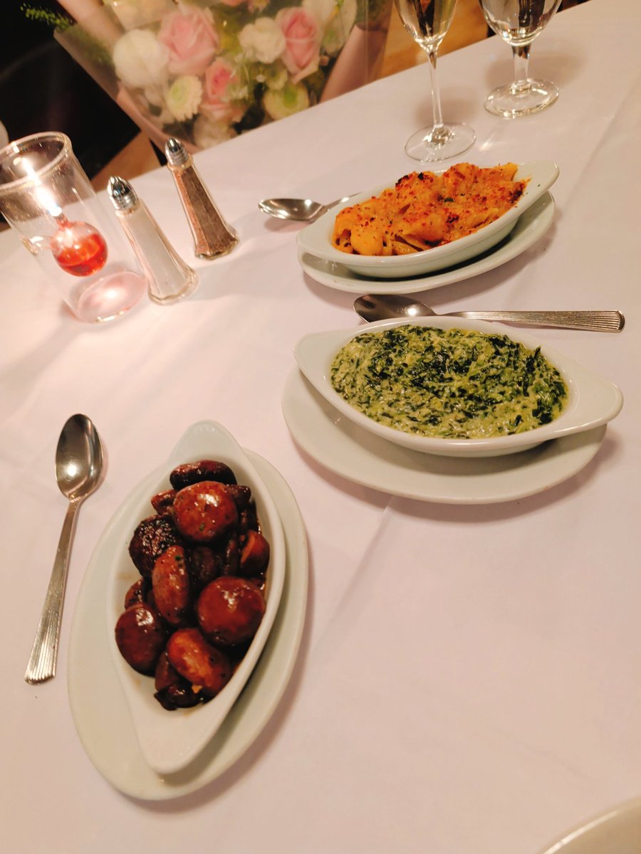 𝑪𝒊𝒏𝒅𝒚 𝑳. tweet media