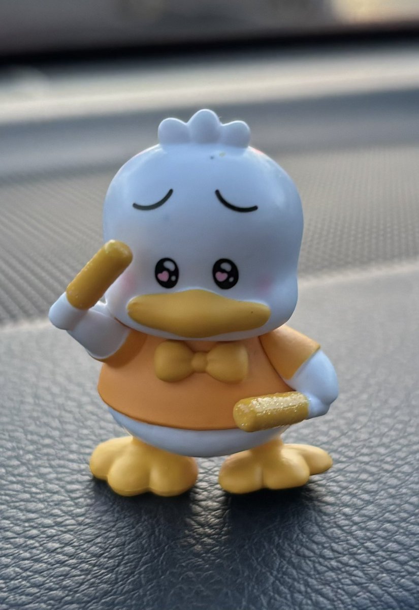 かつかれー tweet media