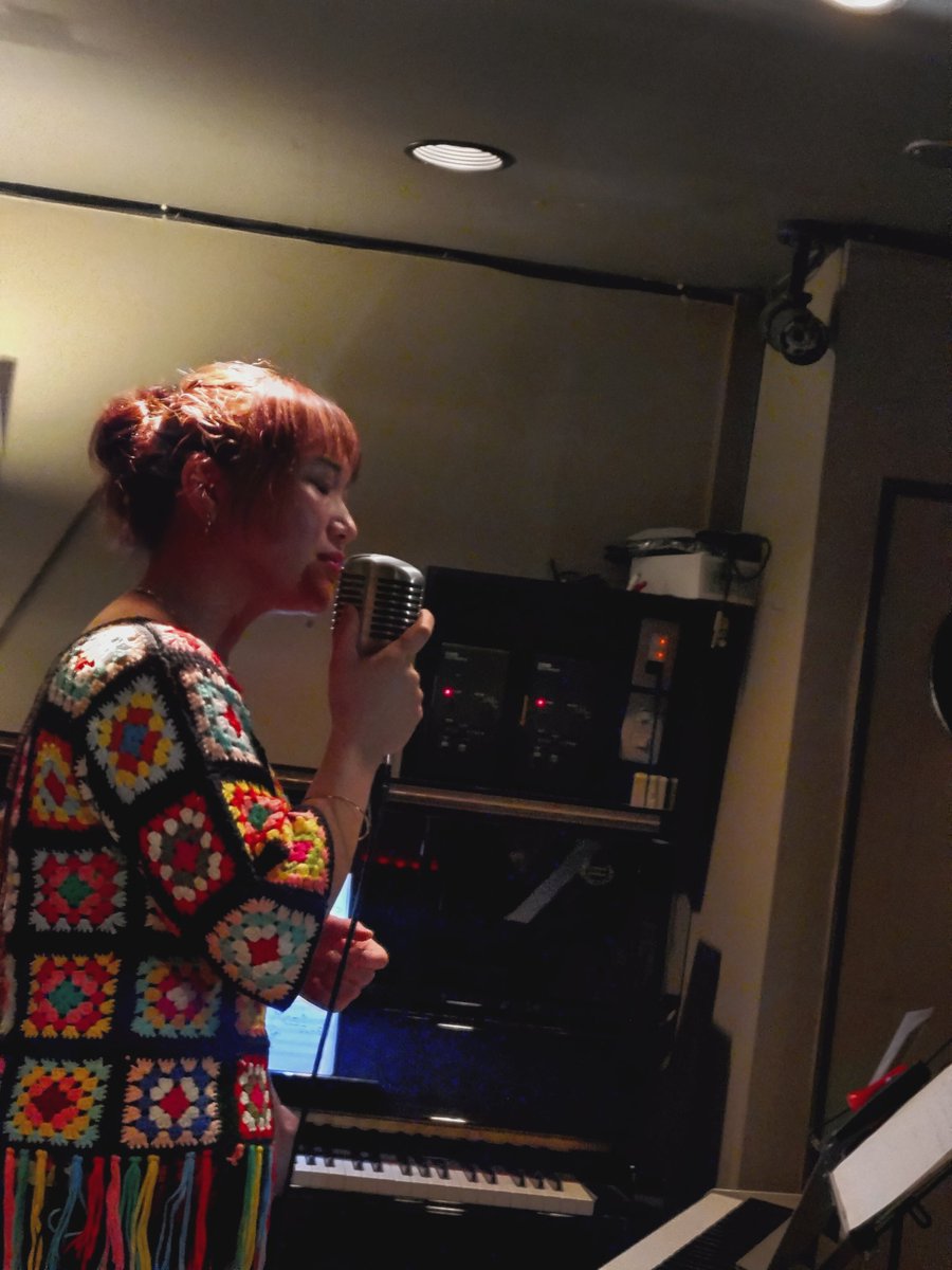 仲良しシンガーのライブを聴きに
熱海へ🌊
ライブ → 打ち上げ → 宿泊
朝風呂で温泉 → ランチ。
帰る前に
囲炉茶屋
で海の幸を堪能。
音楽と温泉と美味しいもの。
とても良いリフレッシュ旅でした🍶

#ジャズ
#熱海
#ジャズライブ