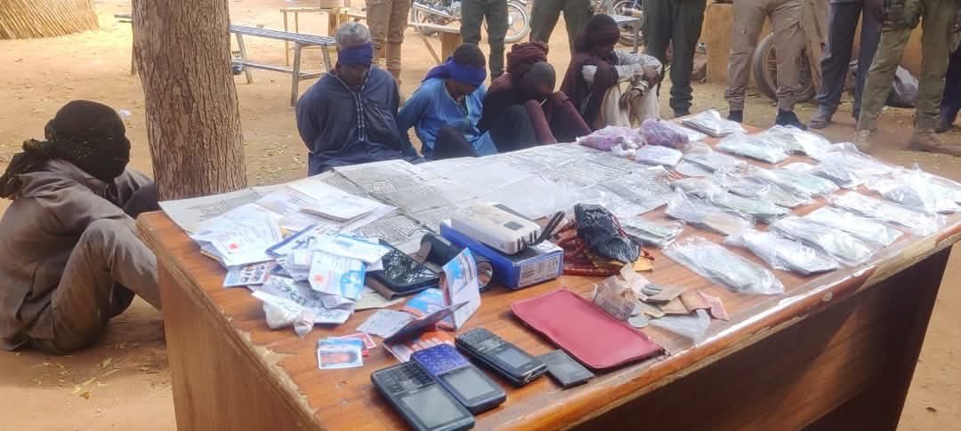 AES INFO tweet media