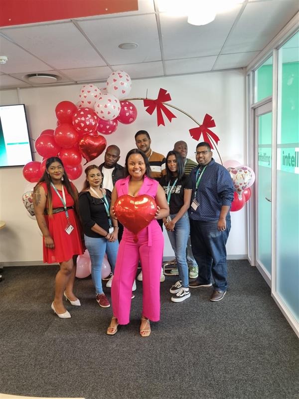 Intelling_Ltd's tweet photo. More Valentine's Day throwbacks! 😍

(2/2) 

#ValentinesDay https://t.co/njV1vdjDEc