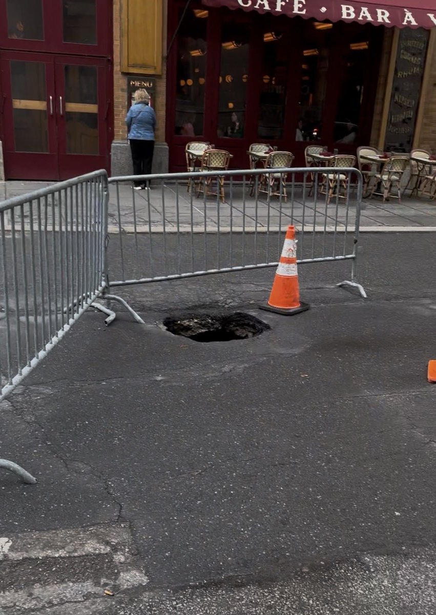 SenorGpaws's tweet photo. @MikeFOX29 you should go over to 18th and locust next for the sinkhole in front of Parc!! #fox29goodday https://t.co/WGQFgwlAQk