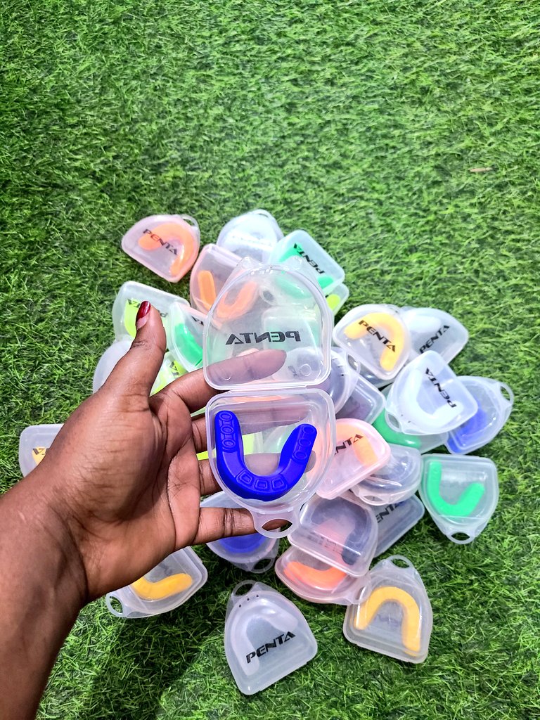SportsVille22's tweet photo. Safety is paramount. 

Get yourself a mouth guard at only 15k 

📍 Ntinda–Kiwatule Rd
📞 0703-677-908
🚚 Delivery at a cost 
#VisitSportsVille https://t.co/tuZ8tgrOoJ