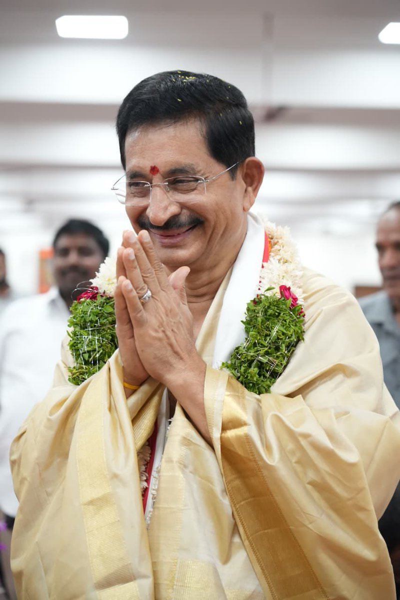 PittaRamReddy's tweet photo. తెలంగాణ రాష్ట్రం నుంచి రాజ్యసభకు ఏకగ్రీవంగా ఎన్నికైన రాష్ట్ర ప్రభుత్వ ప్రధాన సలహాదారు (ముఖ్యమంత్రి వ్యవహారాలు) శ్రీ వేం నరేందర్ రెడ్డి గారికి హృదయపూర్వక శుభాకాంక్షలు. 🙏💐@Vemnarenderredy https://t.co/C8NGPjumdj