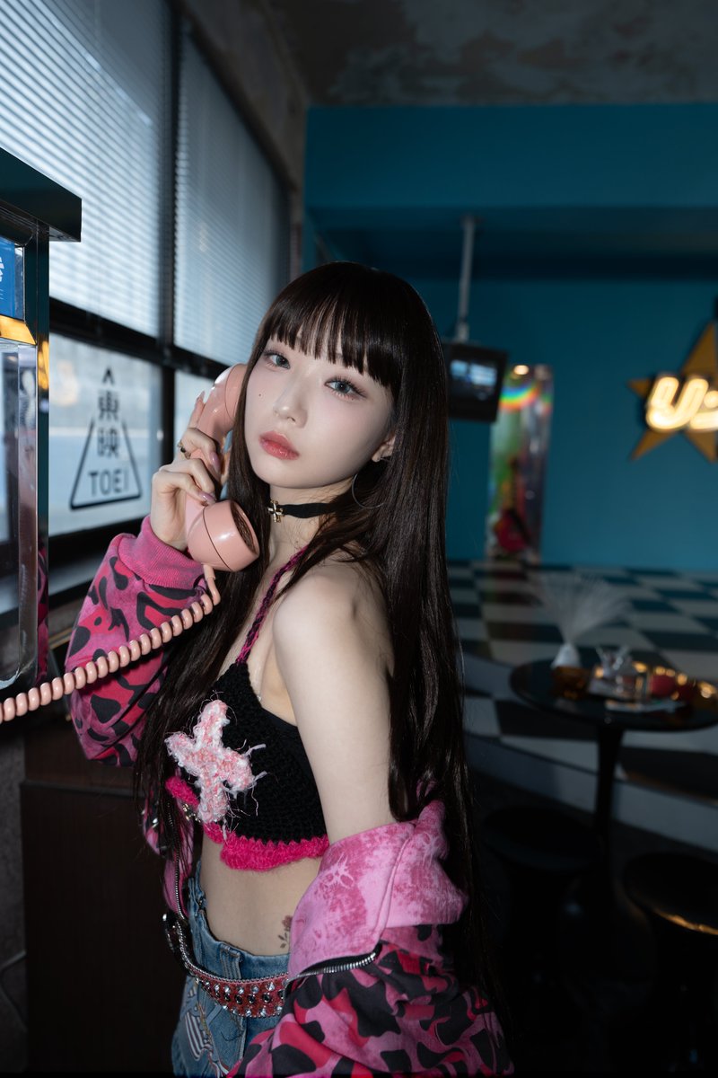 loona archives tweet media