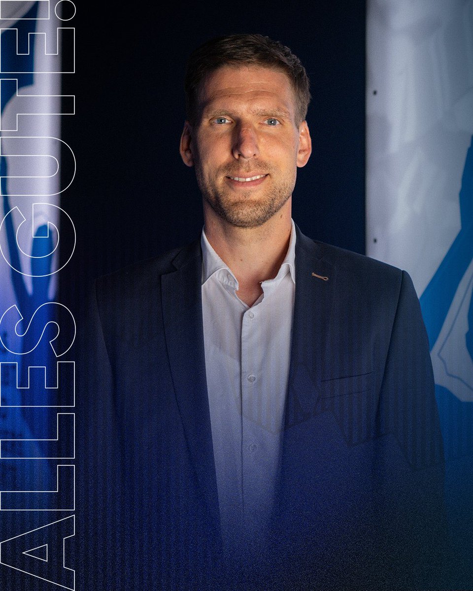 VfLBochum1848EN's tweet photo. We’ve got a double helping of legendary birthdays today! Happy birthday to @AndreasLuthe and Toto #Losilla! All the best to you both on your special day! 💙🤍
#meinVfL https://t.co/9UKTvB5jNq