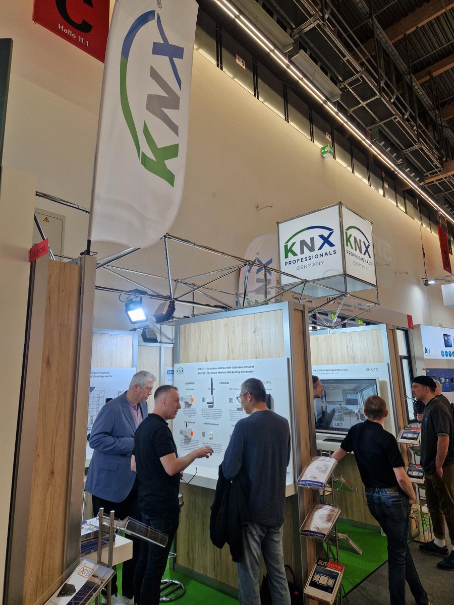 Robustel tweet media