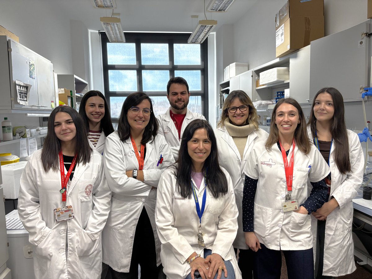 ValdorLab's tweet photo. #NewProfilePic 
What a gorgeous team! 😍 https://t.co/DiIUNH6A8g