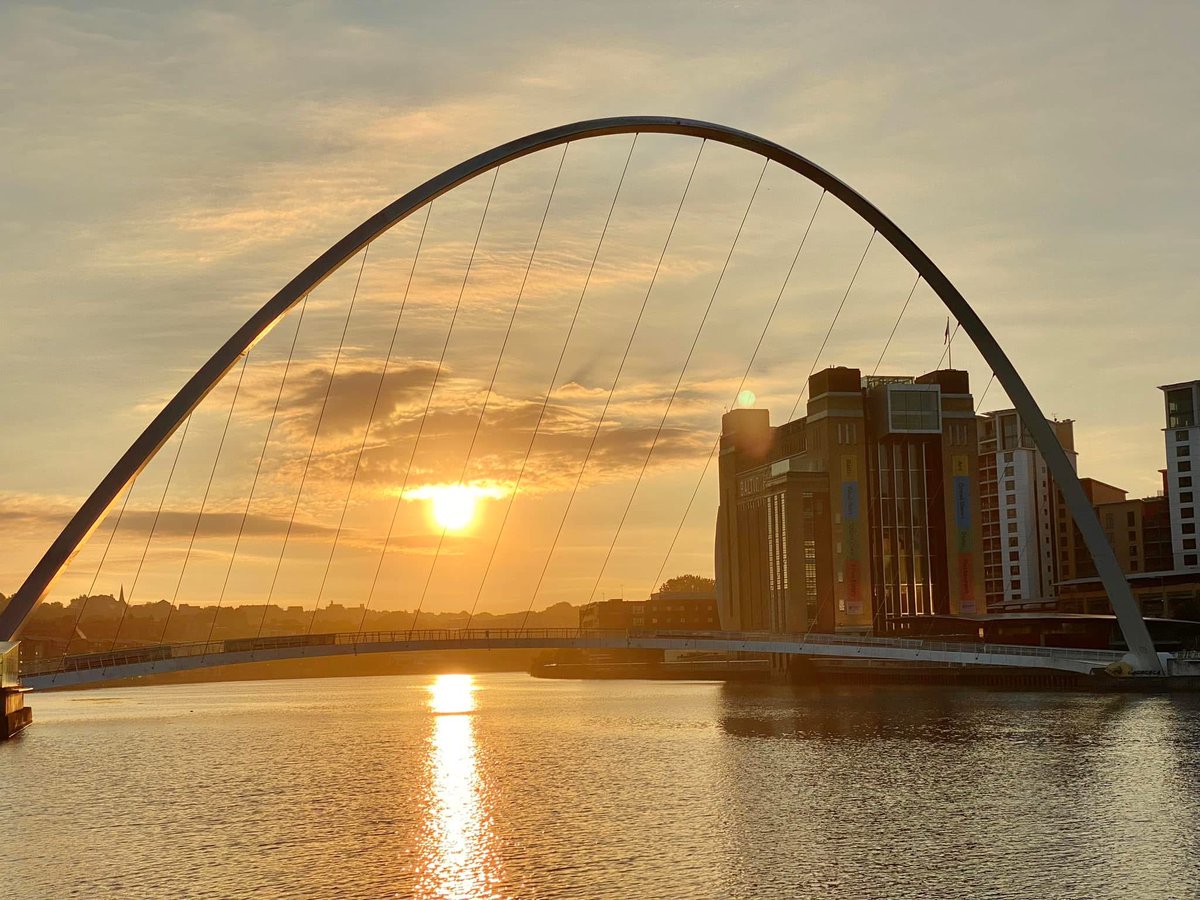 Rowtography_'s tweet photo. Morning from NE England. How are you today.
This morning's image was taken in Newcastle, but is of the Gateshead Millennium Bridge. The use of Gateshead has caused some controversy across the water in Newcastle
#Newcastle #Gateshead #Quayside #NorthEastEngland #MillenniumBridge https://t.co/ocfU5FxoeK