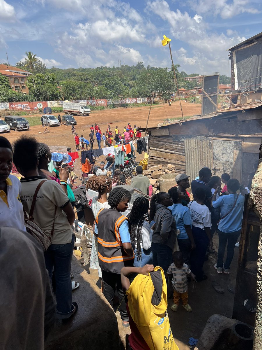 LeoDistrict411B's tweet photo. This women’s day we showed up in service. 🦁💛

Leos of Uganda gathered at Hope 4 Katanga , ready to spend the day cleaning, empowering, serving, and uplifting young girls.

The energy, the smiles, and the spirit of service set the tone for the day.
#WeServe https://t.co/egEBH48azu