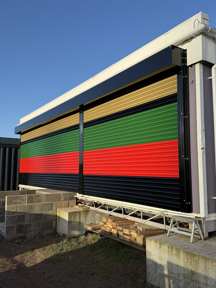 EYS Roller shutters tweet media