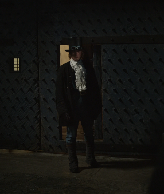 WTFFFFF, SABO??? 
HE LOOKS LIKE A RANDOM MAGICIAN.