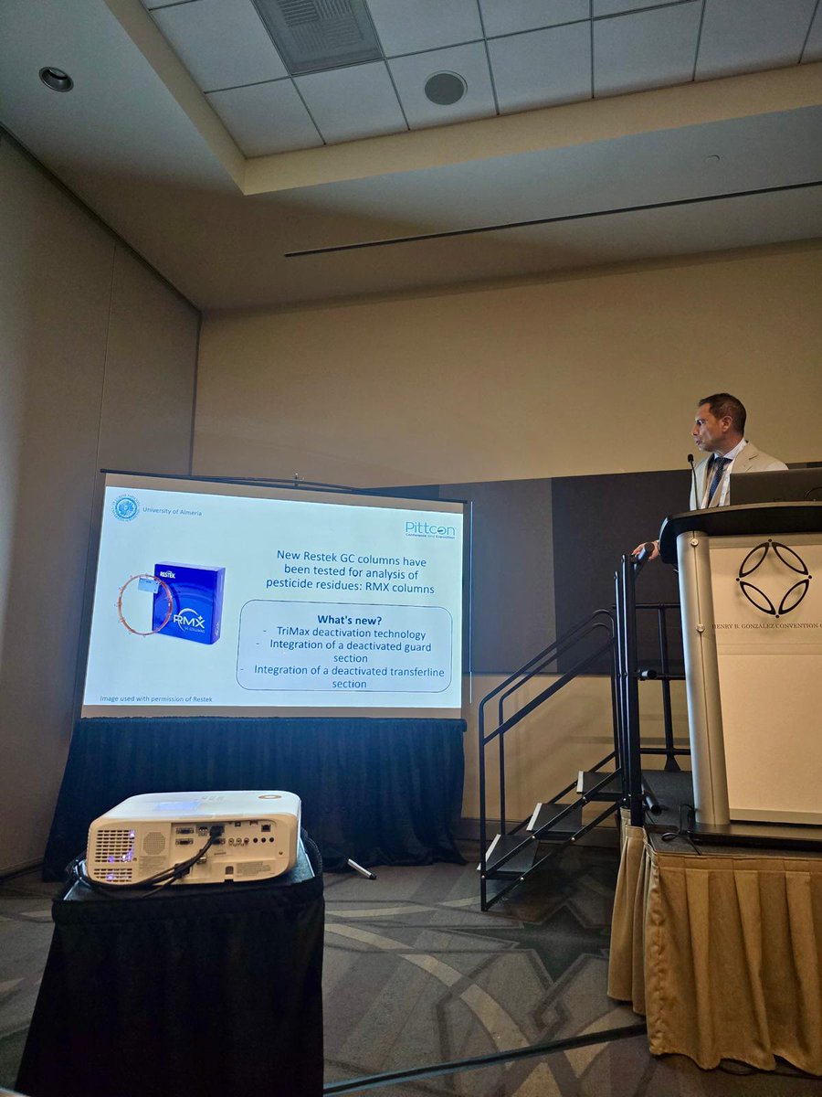 Química Analítica de Contaminantes-UAL tweet media