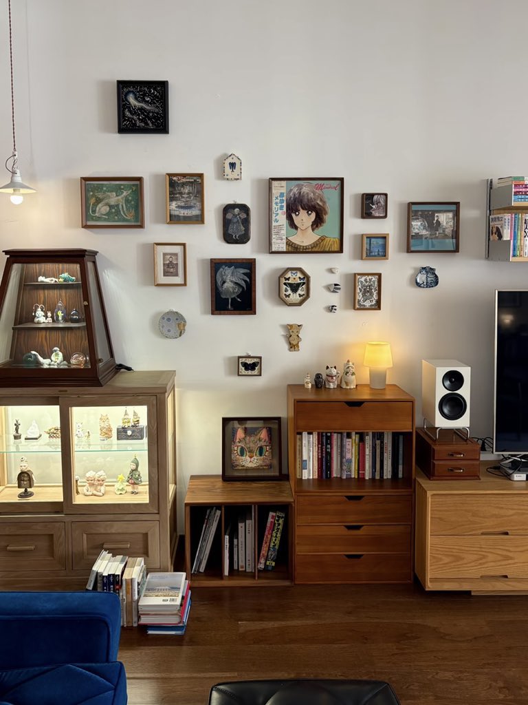ItsukiiHaru's tweet photo. book corner inspo https://t.co/XBVNwaYU9t
