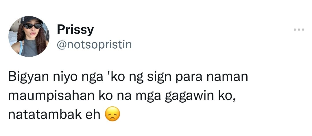 GIVE PRISSY A SIGN — a very short #jhoaiah socmed au

Hahanap lang naman 'yan siya ng sign, kaso iba nakuha :P