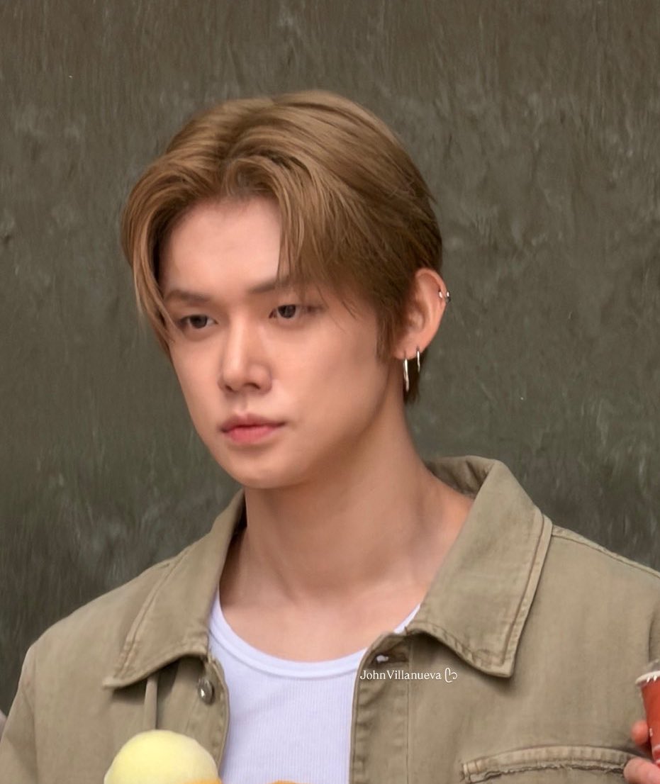 KALO KLEN GA RAME. BIAR KURAMEIN SENDIRI

PLS FOCUS PLS

YEONJUN AT MIU MIU FW26
#YEONJUNxMiuMiu #MiuMiuFW26 #YEONJUN <a href="/MIUMIUofficial/">Miu Miu</a>