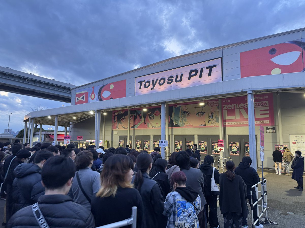 SMILE_CAT0's tweet photo. 寒い🥶🥶🥶 https://t.co/clYtweeIBE