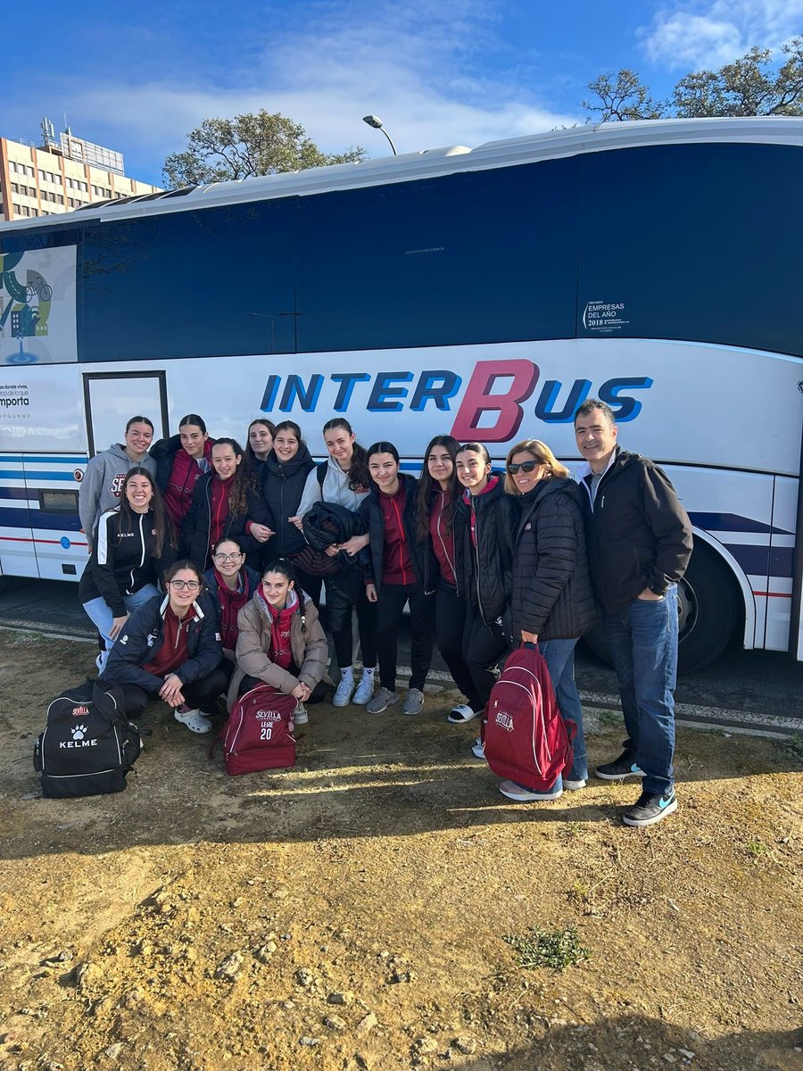 🚍 ¡𝐍𝐎𝐒 𝐕𝐀𝐌𝐎𝐒 𝐀 𝐏𝐔𝐍𝐓𝐀 𝐔𝐌𝐁𝐑𝐈𝐀!

👋🏼 Nuestras juniors ya parten hacia el #CADEBAJUNFEM de la mano de @damas_interbus. ¡Mil gracias por acompañarnos en estos días!

😎 ¡Ha llegado la hora, chicas! ¡Con todo! ¡Nos vemos a las 13:00h!

#TodasJuntas