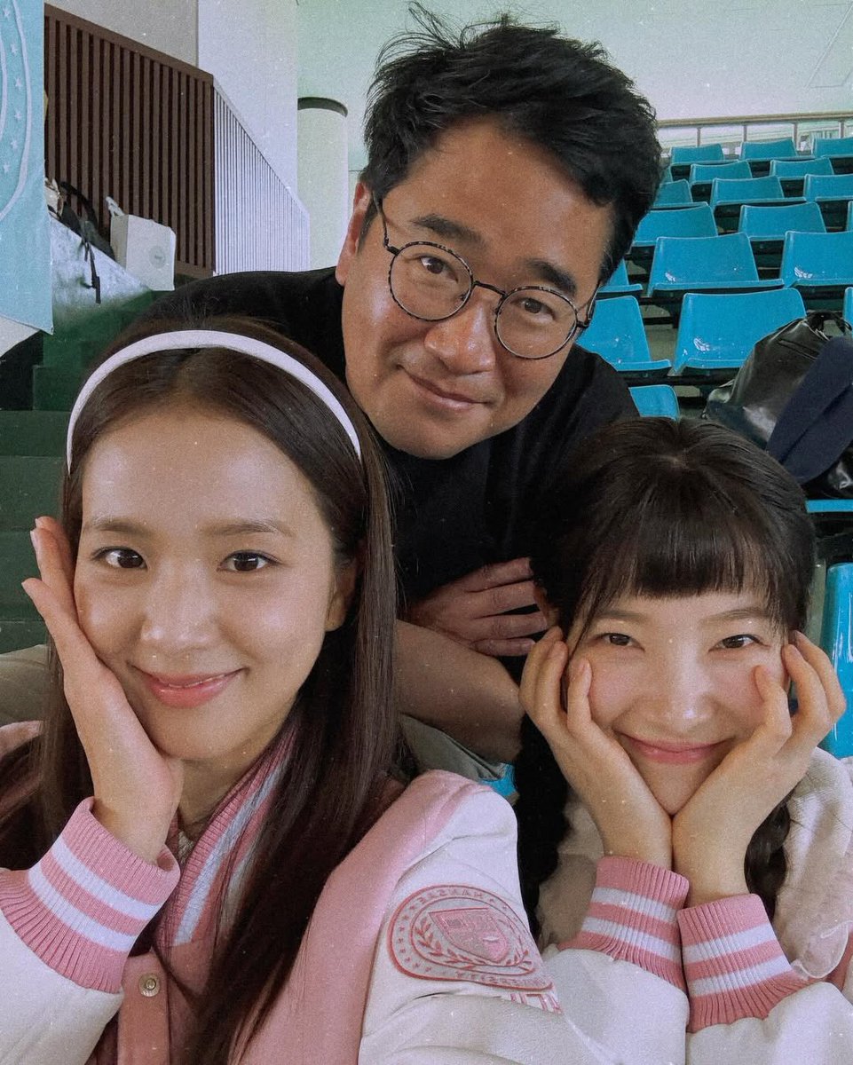JISOO AND KIM AHYOUNG