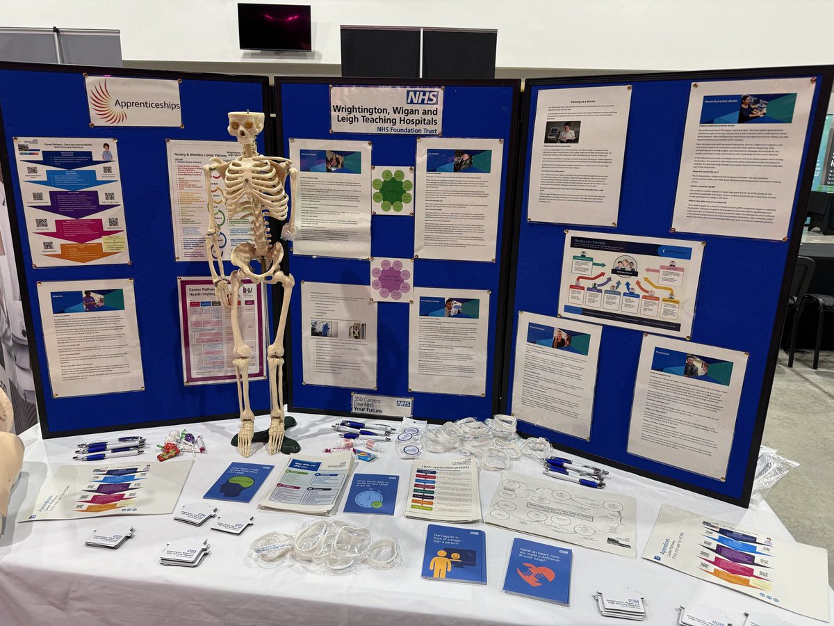 MilwardLaura's tweet photo. At the edge supporting our community colleges over 4000 students will be attending today to speak to potential employers and universities. Supporting roots into the @WWLNHS Busy day today 💞 https://t.co/WEcxAOpfoX