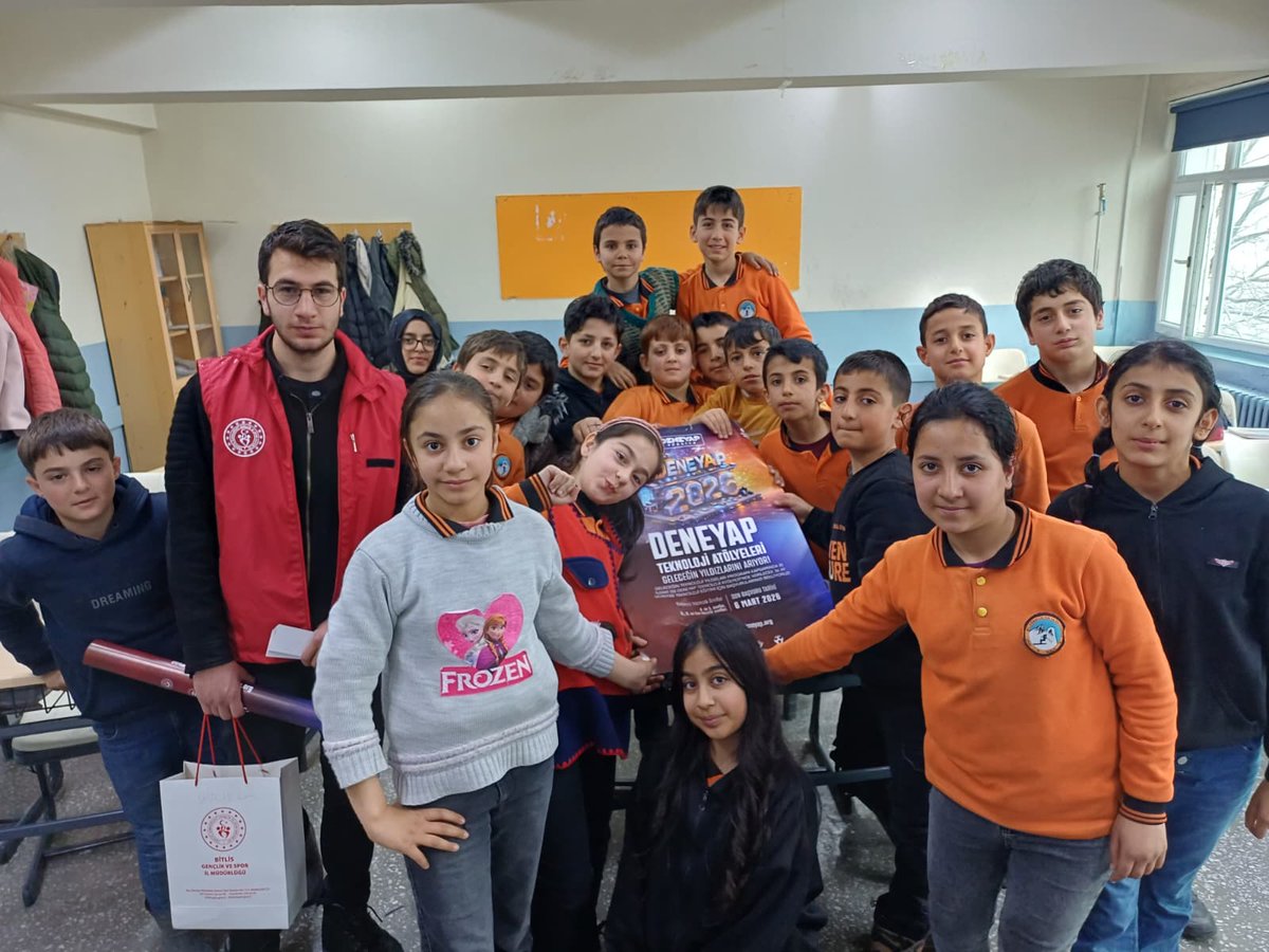 GSB_BitlisGM's tweet photo. "Deneyap Teknoloji Atölyesi Tanıtımları"

Bitlis Gençlik Merkezi olarak 🚀 Deneyap Teknoloji Atölyeleri Öğrenci Seçme Sınavı kapsamında okullarımızda gençlerimizle buluşmaya devam ediyoruz.  

👩‍🚀Büyük teknoloji yolculuğu hakkında bilgilendiriyoruz.🚀

#GSBGM 
#DENEYAP https://t.co/5SJF3v4bz9