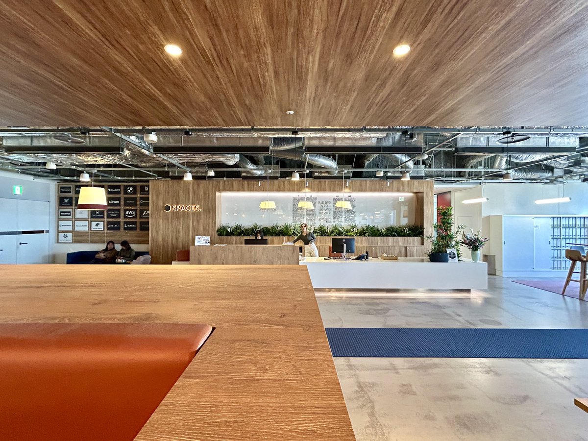 kato_shacho's tweet image. 【Today's Office in Nagoya】
名古屋駅前のシンボルタワーのひとつである地上40階建ての「JPタワー名古屋」21階にあるSPACESが今日の職場。バーカウンターを備え、名古屋周辺を広く見渡せる開放感のある共有ラウンジスペースは圧巻。名古屋駅直結でアクセスも抜群。

#Regus #SPACES #JPタワー名古屋