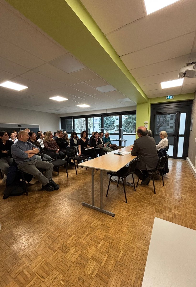 Image de Préfète de la Loire : 🇫🇷 La préfète de la #Loire est allée à la rencontre des contrôleurs et inspecteurs de la Direction