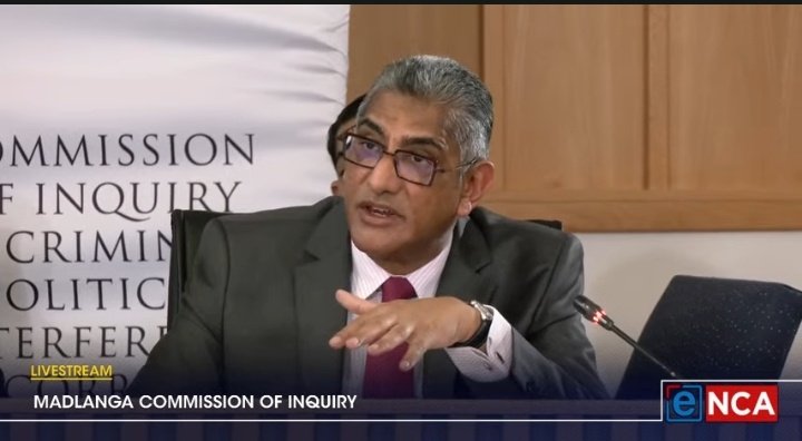 FighterGiveUsASignal tweet media