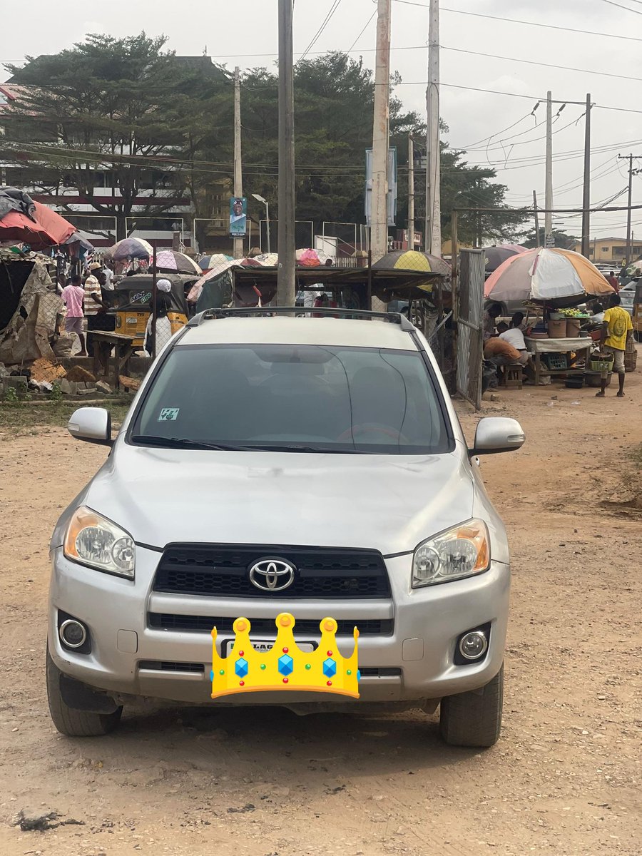 Cheif help me push this ride I wan sell am this week 

2009 Toyota RAV4 Good condition 
Registered 
Buy and drive 
2ar Engine popular called Venza engine 

PRICE: 7.4 Million 
📍Alimosho